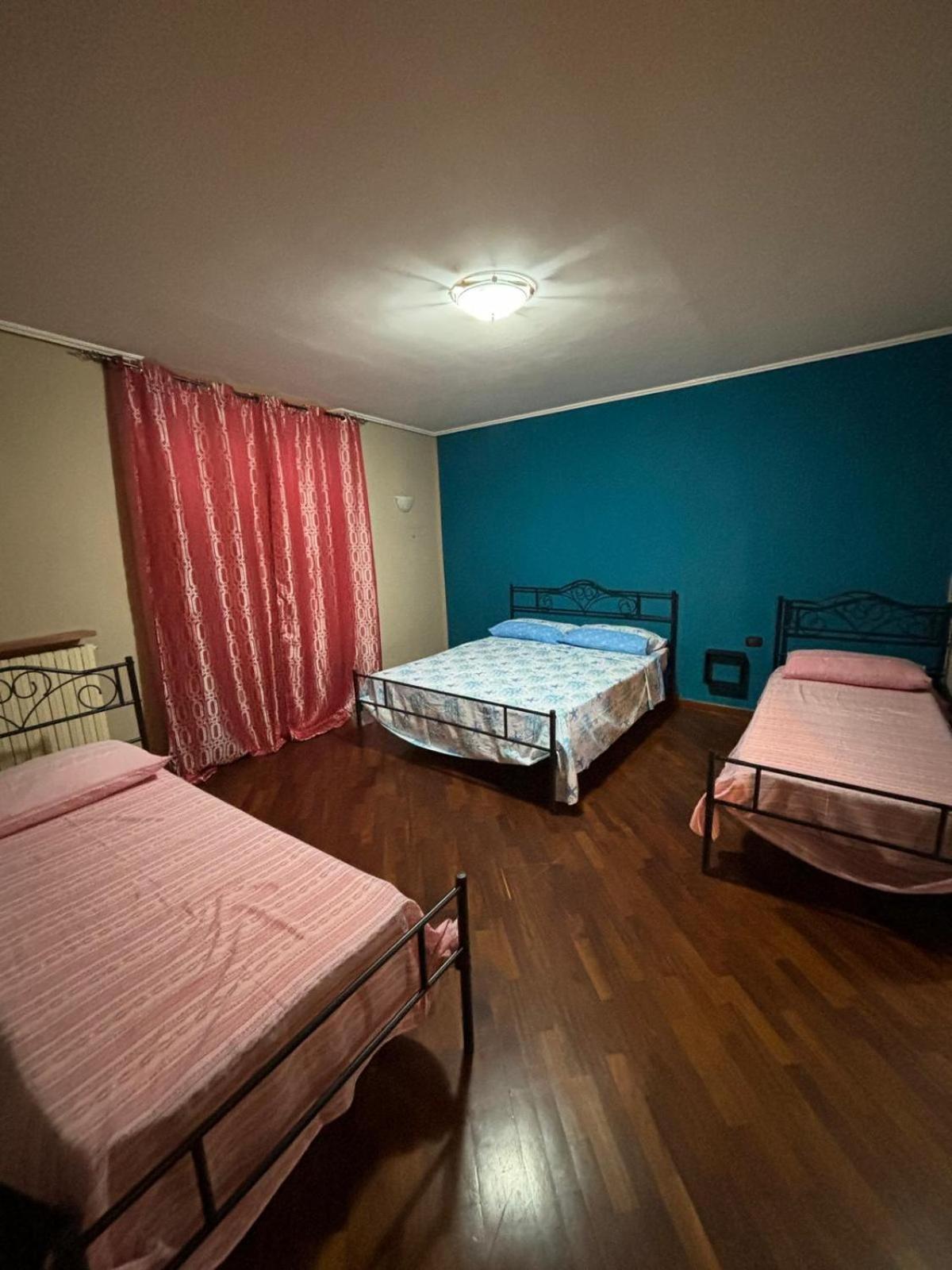 Casa Toto' Daire Napoli Oda fotoğraf